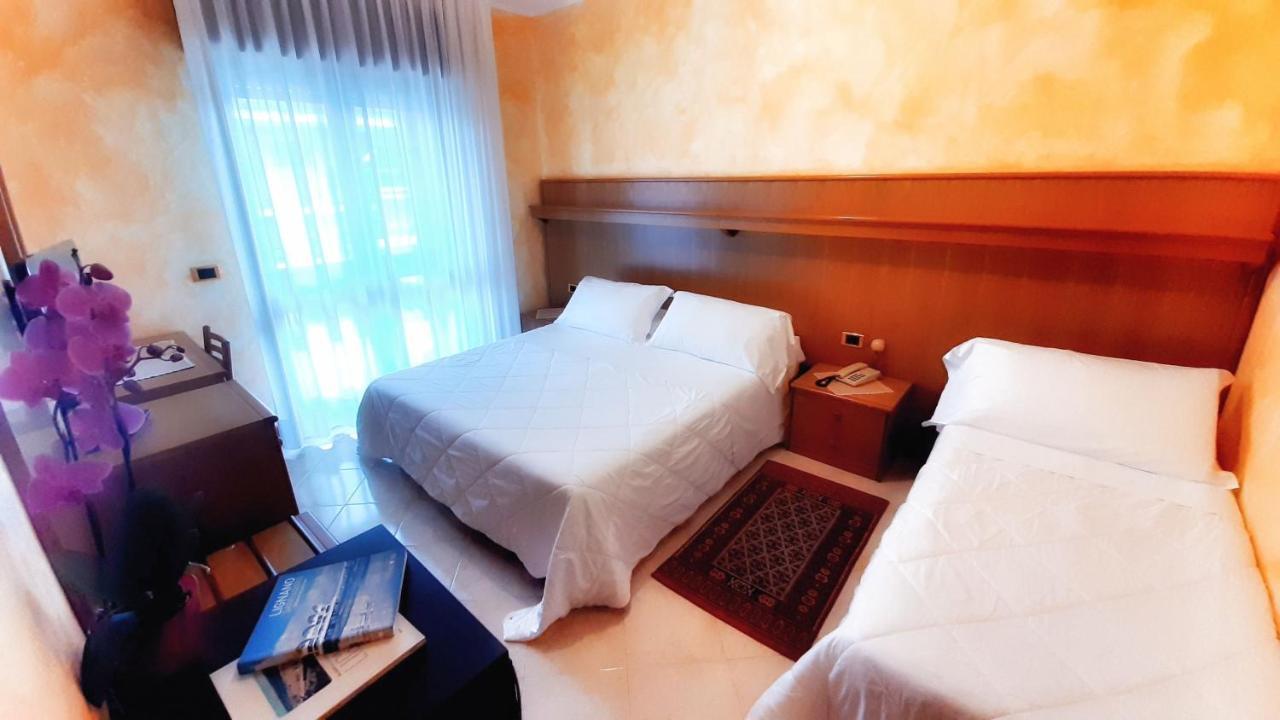 Hotel & Wellness Fra I Pini Ліньяно-Сабб'ядоро Екстер'єр фото